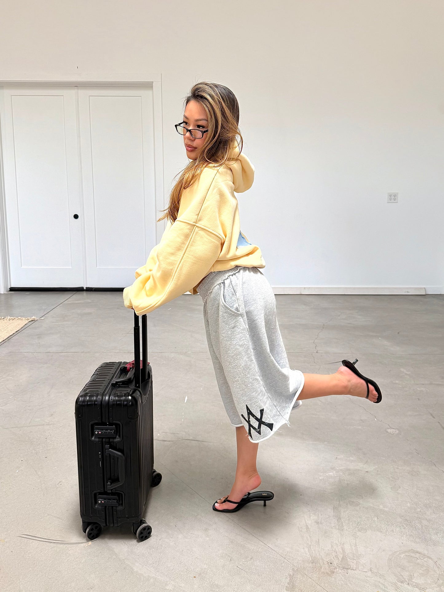 THE SLOUCH HOODIE