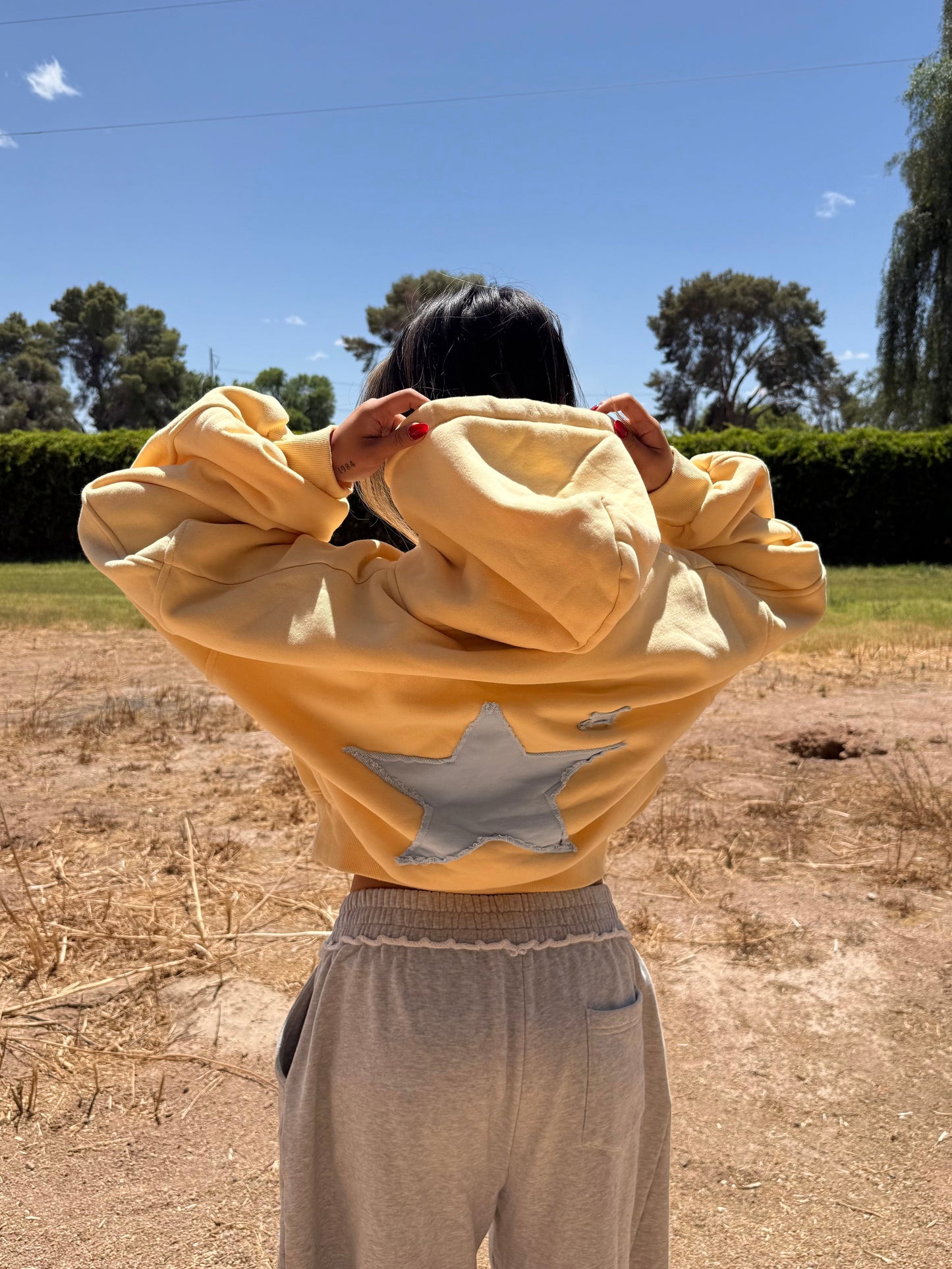 THE SLOUCH HOODIE